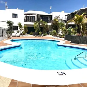Sunny Puerto del Carmen (Lanzarote)